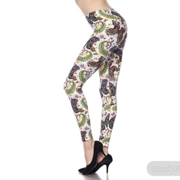 Butterfly Buttery Leggings Plus - Picture 9 of 9